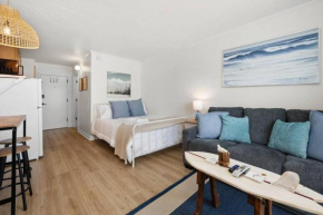 Updated Charming Studio,Steps to Beach,Outdoor Pool
